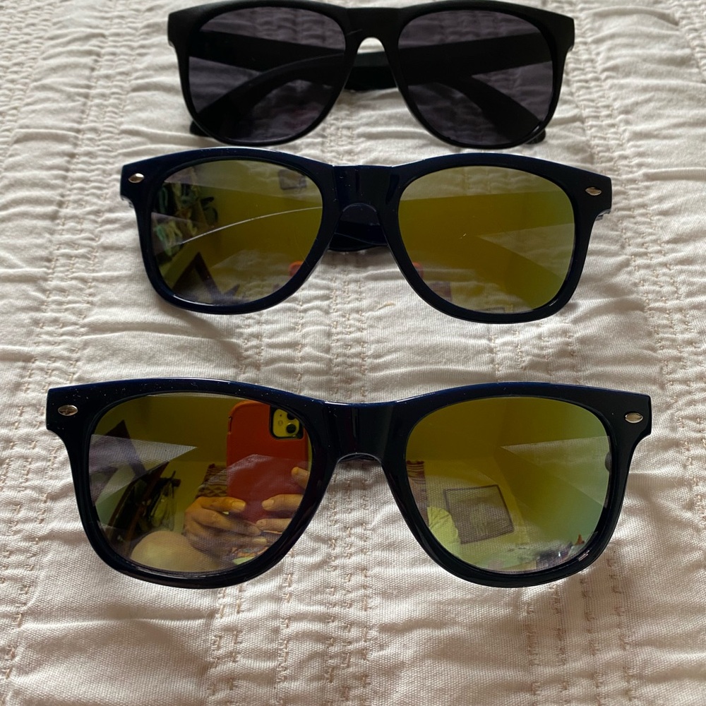 Modelo and Ghost Black and Blue and black Wayfarer Sunglasses